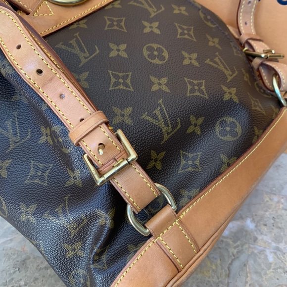 Beautiful Louis Vuitton Montsouris MM Backpack - Picture 10 of 16